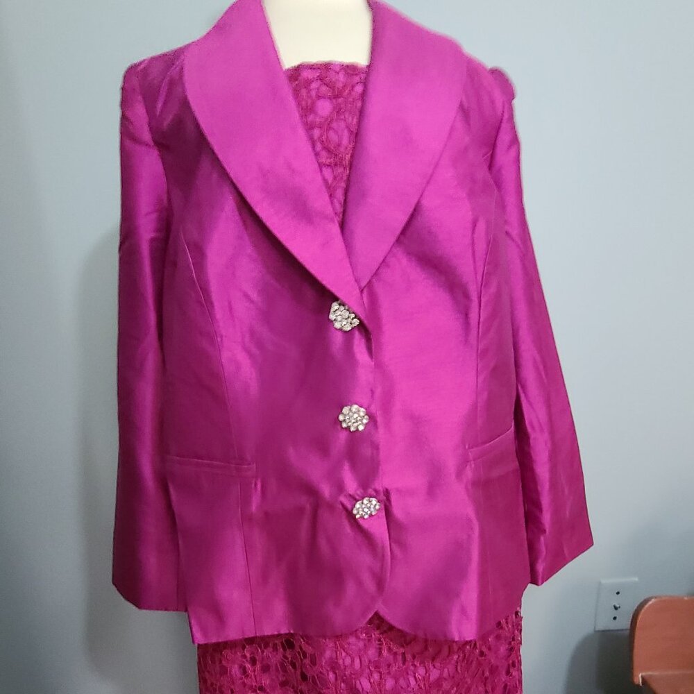 NWT Roamans Raspberry Pink 2 Pc Skirt and Jacket Faux Lace Shell Rhinestone buts
